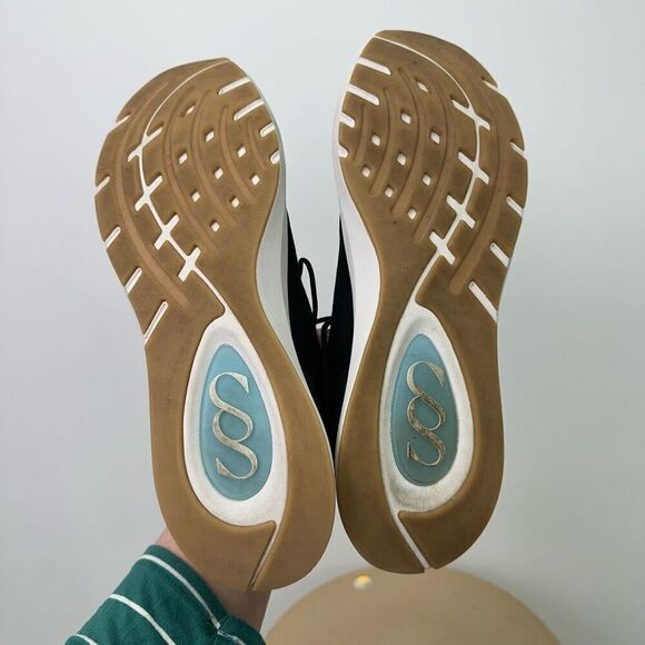 Saysh One Women’s An Everyday, Multipurpose Shoe in Black - Picture 12 of 16